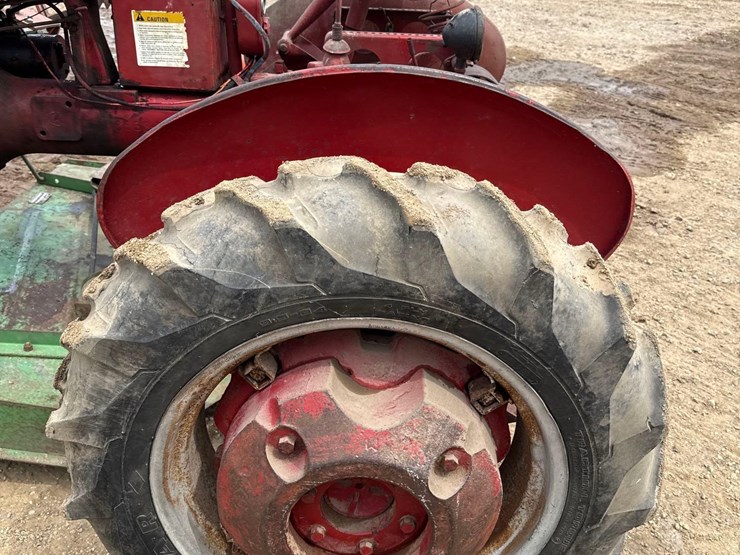 farmall-b-tractor-w/-5ft-belly-mower-image-8