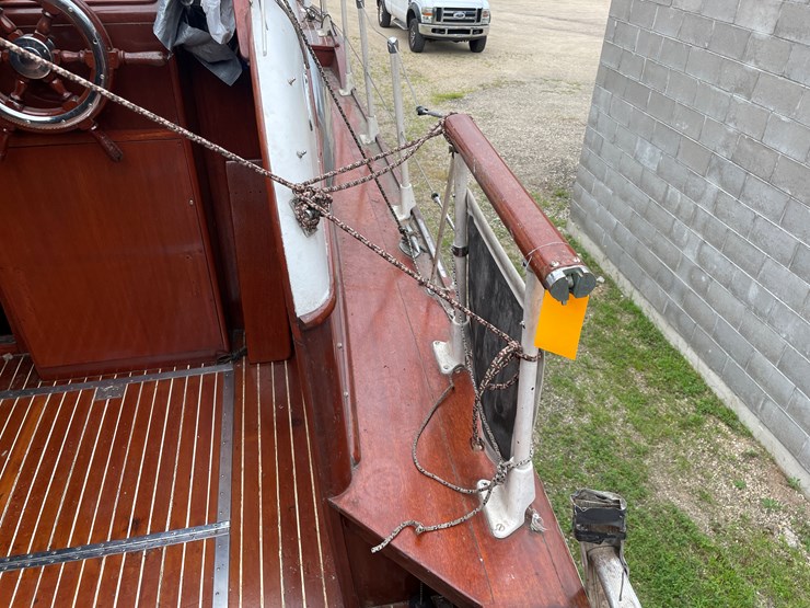 #1069-•-1957-chris-craft-bull-nose-constellation-(onalaska,-wi)-image-16