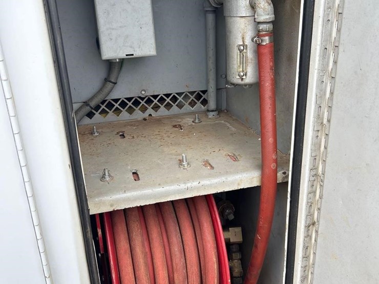2011-kenworth-t400-image-25
