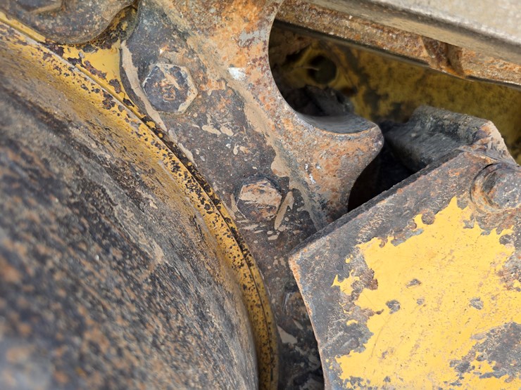 2005-caterpillar-953c-image-92