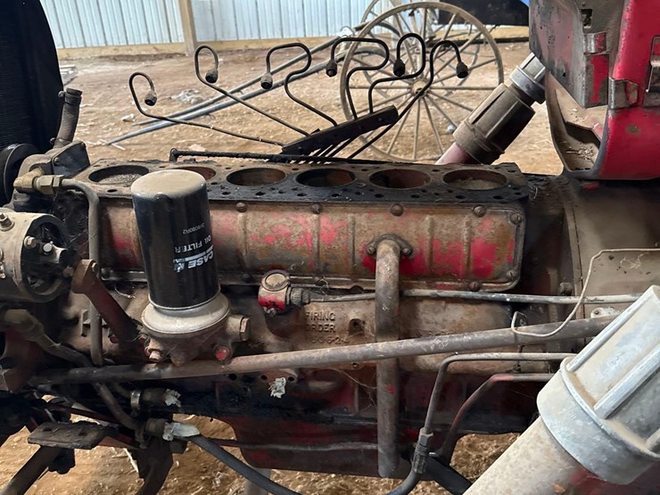 international-parts-tractor-image-17