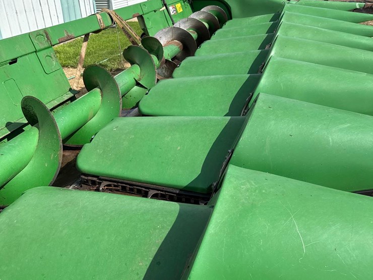 2012-john-deere-608c-image-18