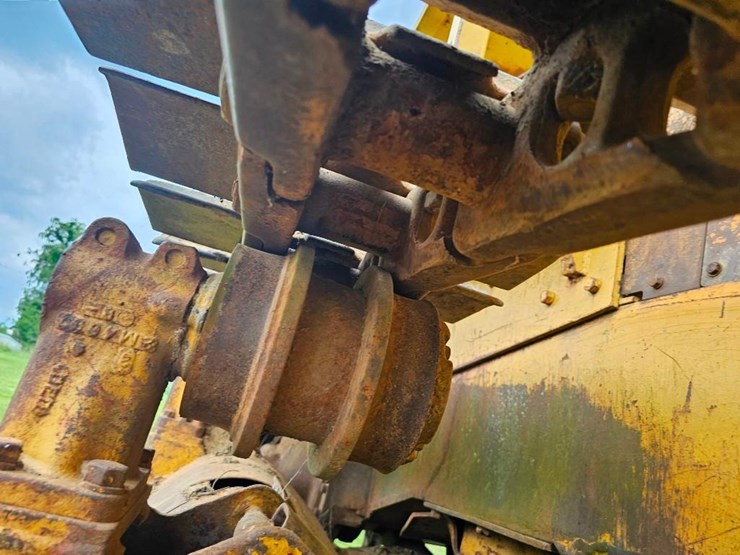 caterpillar-d7-image-7