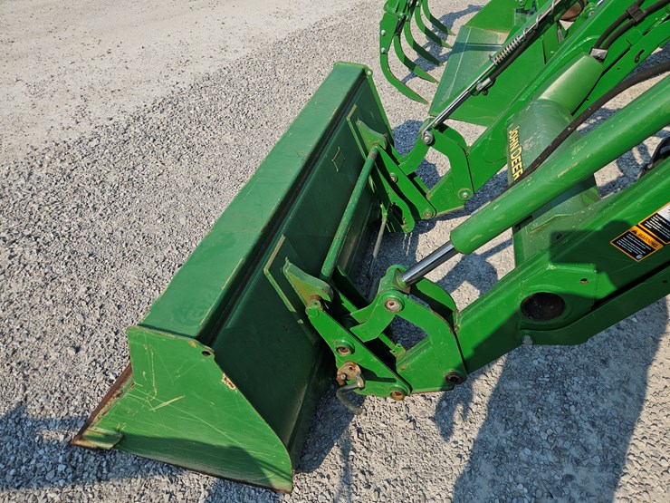 2015-john-deere-5055e-image-5