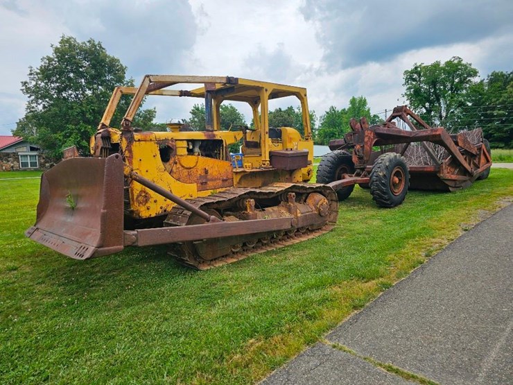 caterpillar-d7-image-1