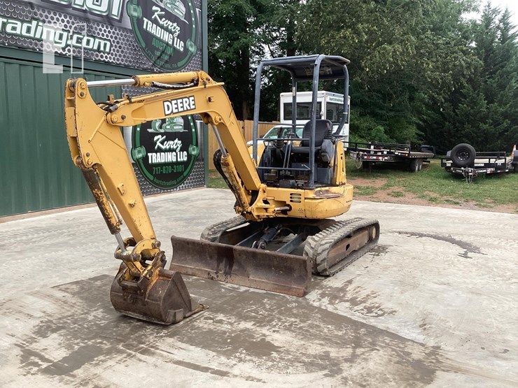 2004-deere-35c-image-8