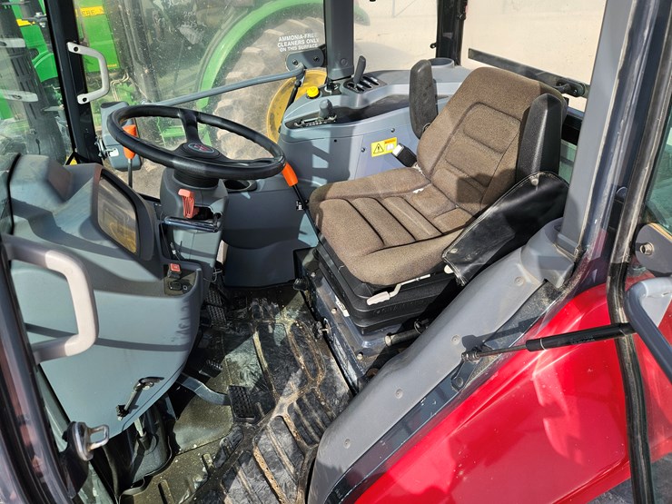 2013-massey-ferguson-4608-image-6