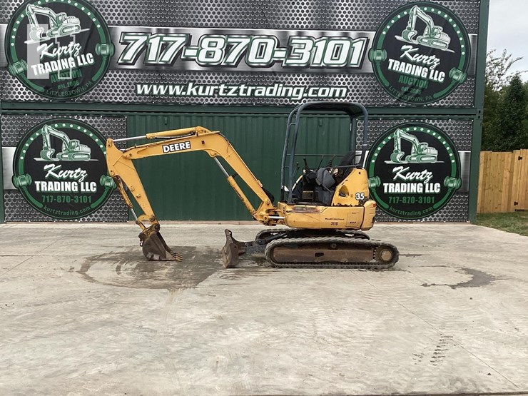 2004-deere-35c-image-1