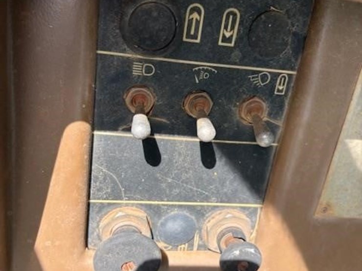 1981-caterpillar-621b-image-12