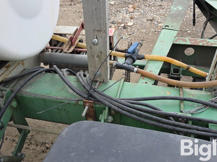 john-deere-7000-image-15