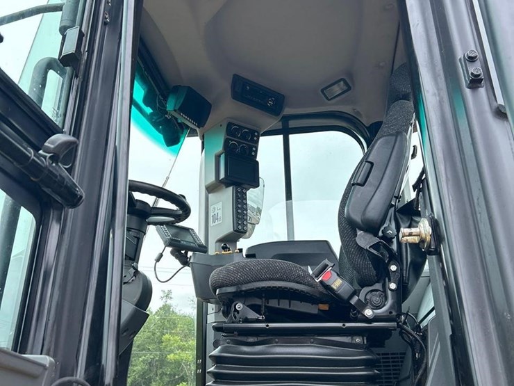 2020-caterpillar-962m-image-41