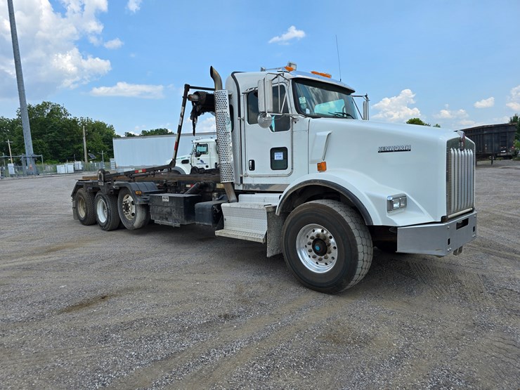 2012-kenworth-t800-image-61