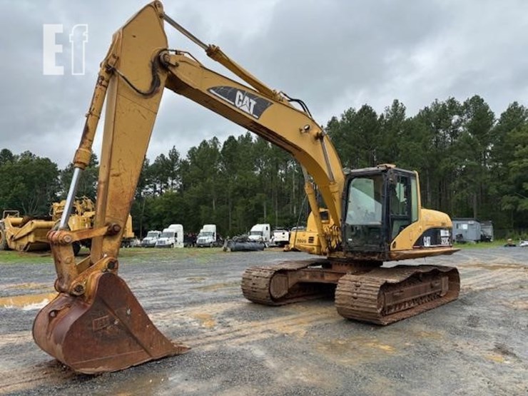 2002-caterpillar-320c-image-1