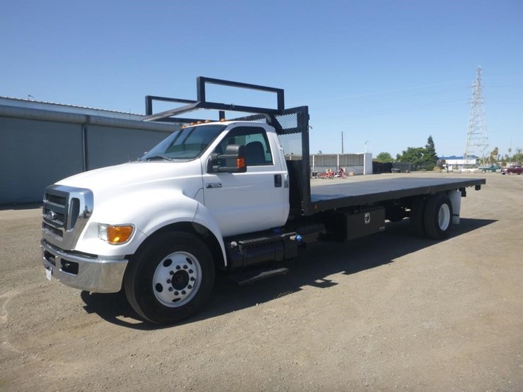 2015-ford-f650-image-1
