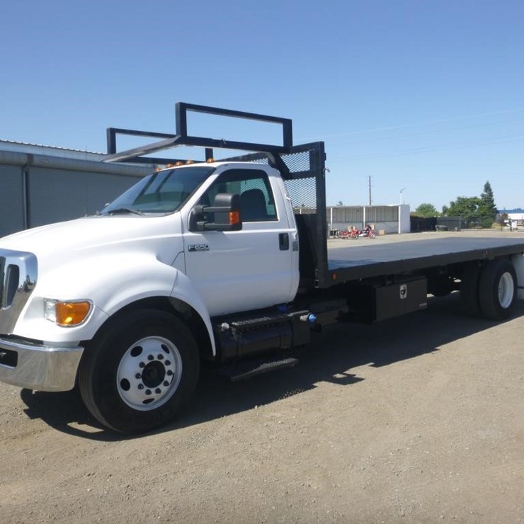 2015 FORD F650