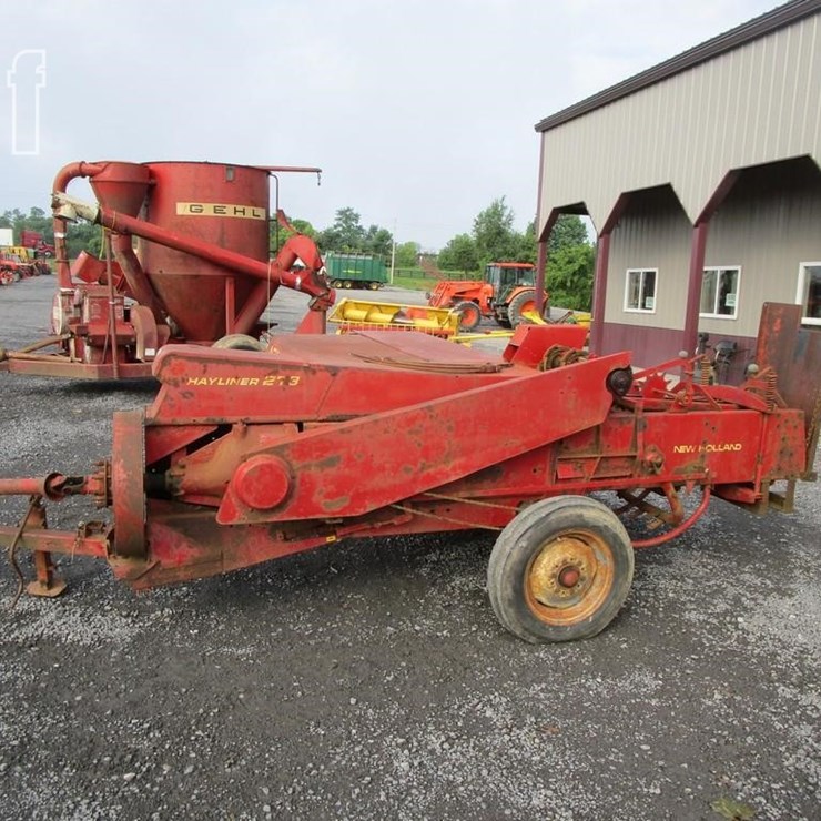 NEW HOLLAND 273