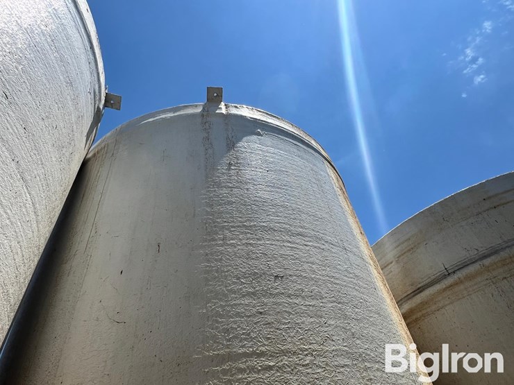 7,000-gallon-(approx.)-fiberglass-liquid-feed-storage-tank-image-6