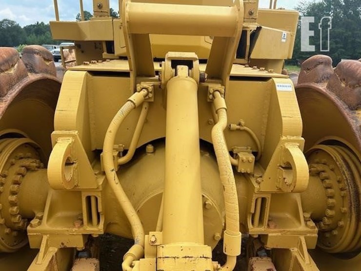 caterpillar-825-image-22