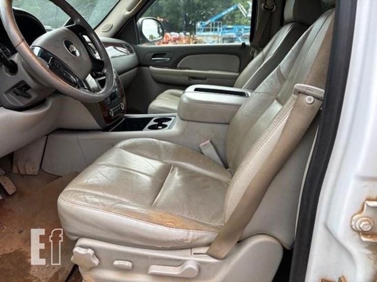2008-chevrolet-avalanche-1500-image-13