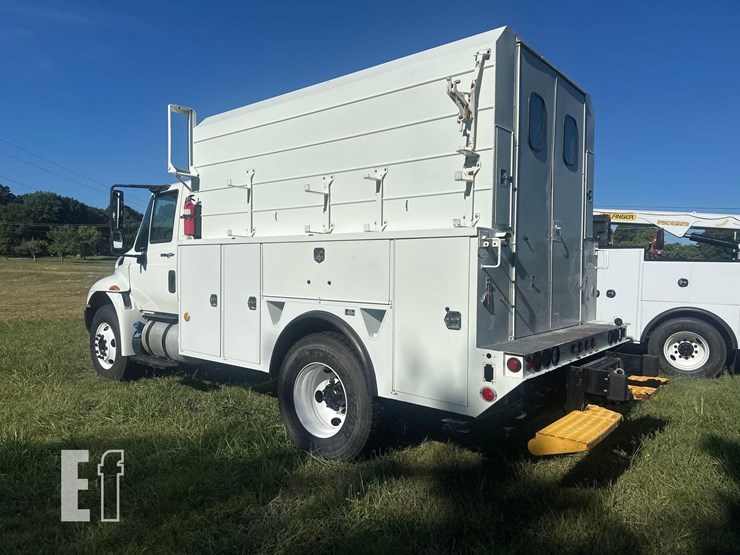 2019-international-durastar-4300-image-5