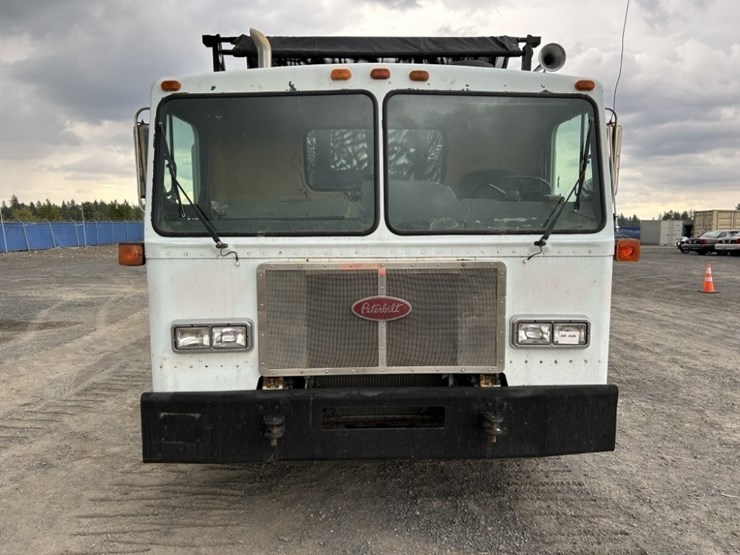 1988-peterbilt-320-image-8