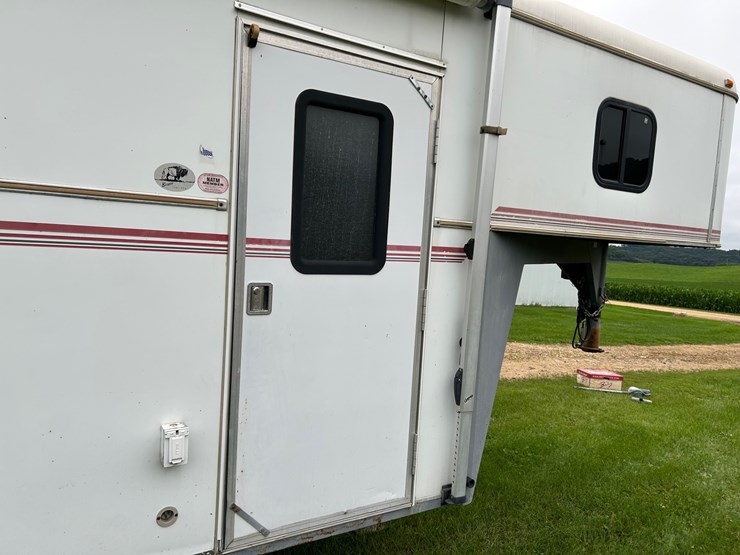 #1030-•-1999-bison-aluma-sport-horse-trailer-(arcadia,-wi)-(wi-title-in-delay)-image-13