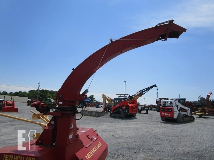 new-holland-790-image-8