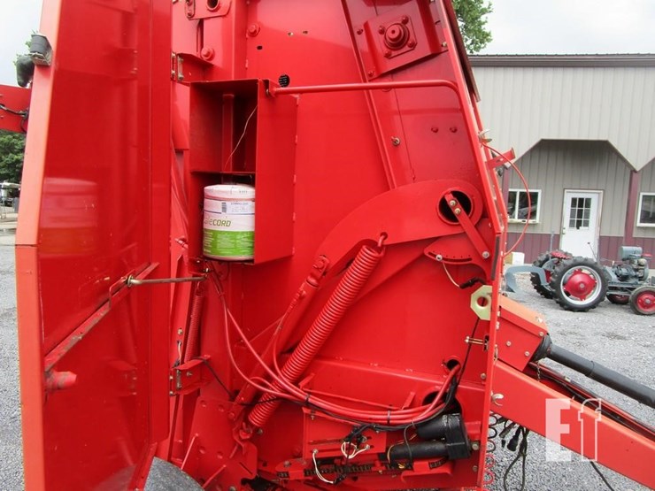 massey-ferguson-1745-image-4