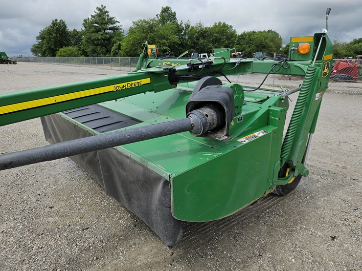 2018-john-deere-635-image-12