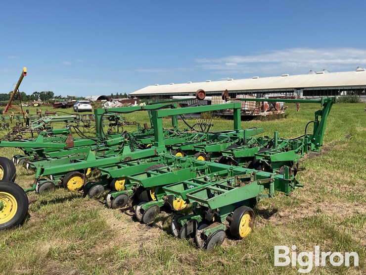 john-deere-7000-image-5