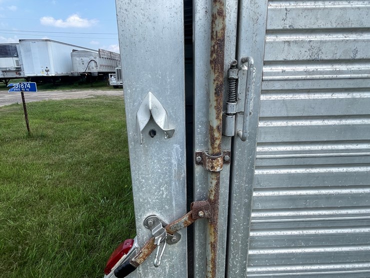 #1029-•-2002-c&c-20'-gooseneck-aluminum-trailer-(has-wi-title)-image-28