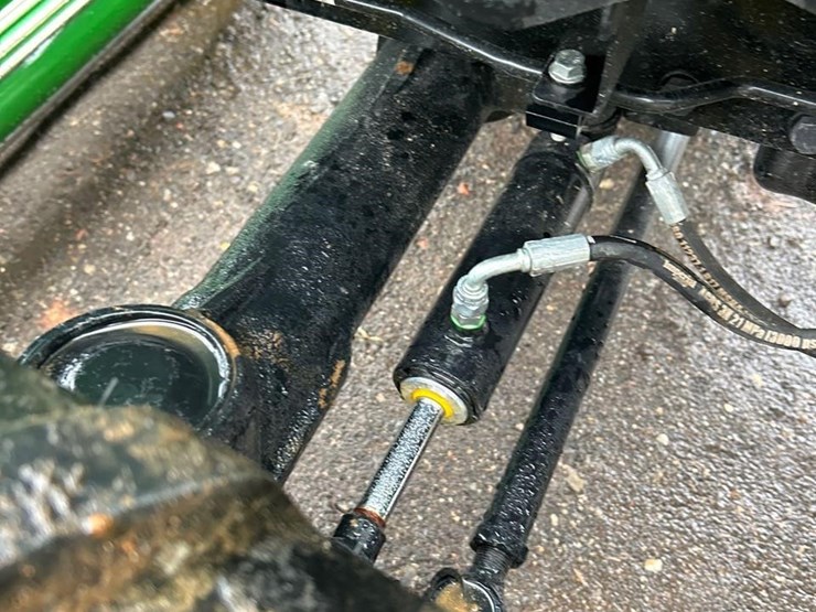 2022-john-deere-3032e-image-30