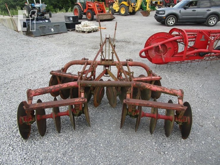 massey-ferguson-20-image-3