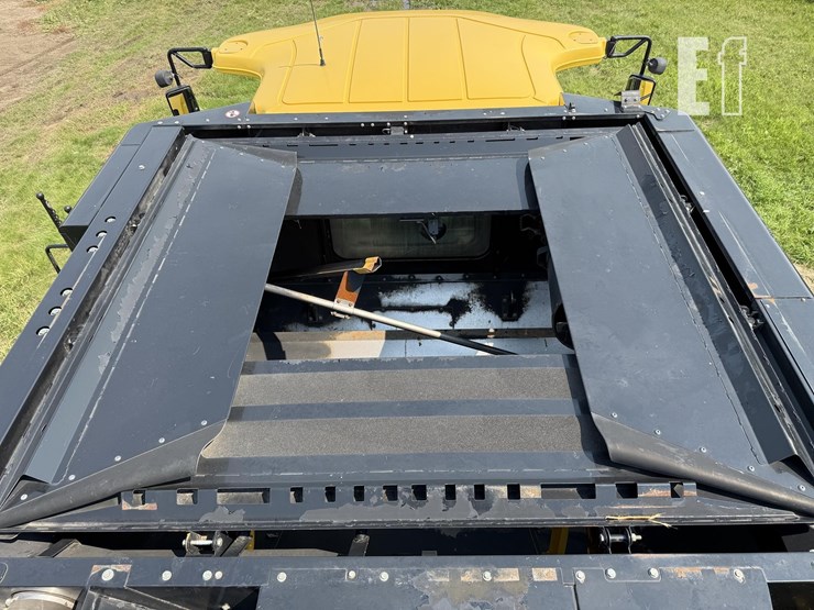 new-holland-cr960-image-68