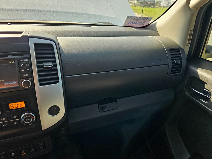 2016-nissan-frontier-image-38