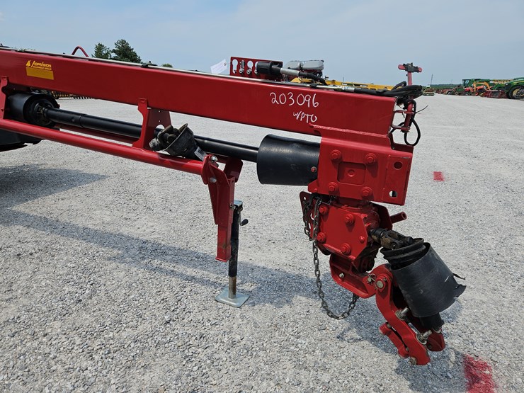 2015-new-holland-313-image-2
