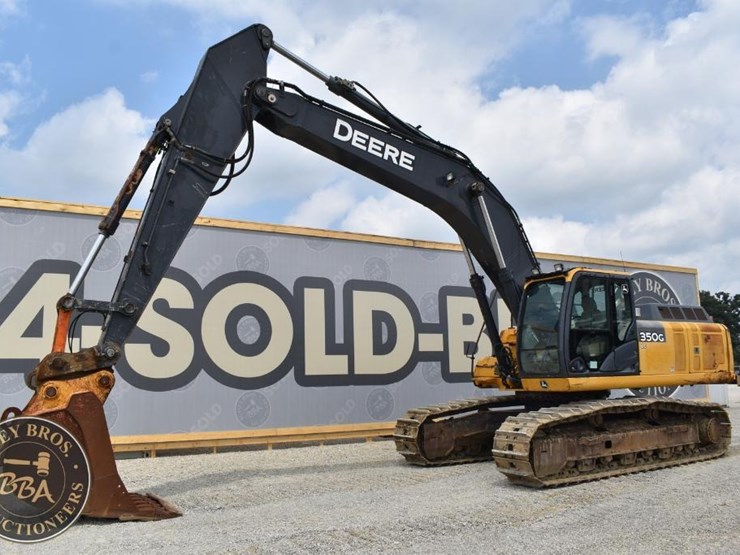 2013-deere-350g-lc-image-27