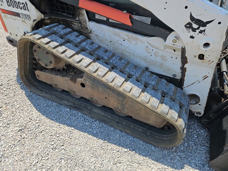 2013-bobcat-t650-image-23