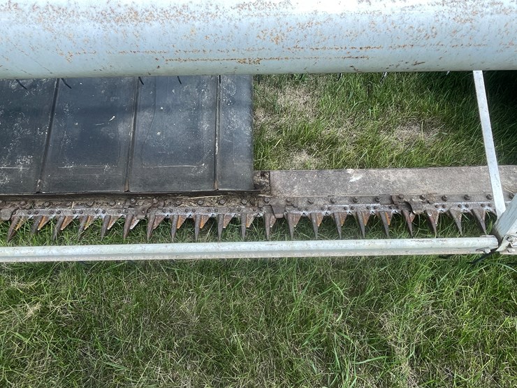 #1061-•-owatonna-260-swather-with-conditioner-image-42