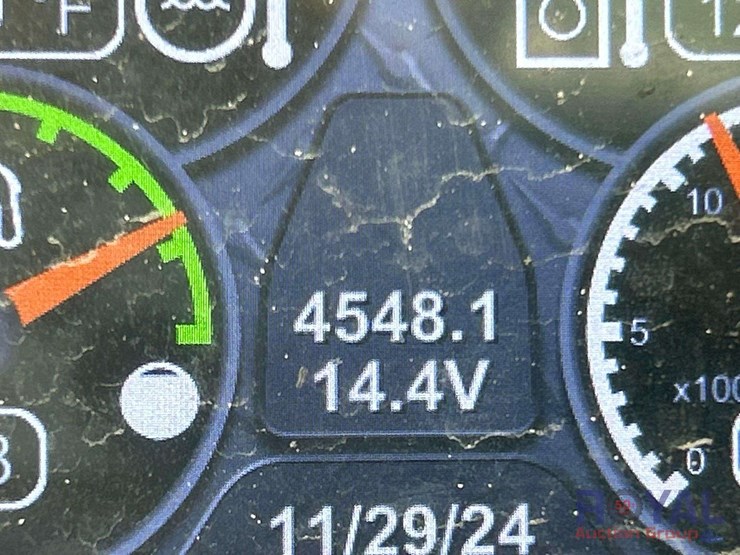 2017-caterpillar-259d-image-6