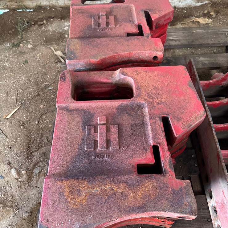 10 IH stamped front suitcase weights