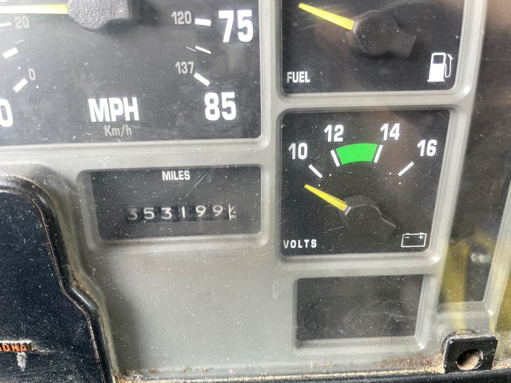 #1012-•-1993-international-dump-truck-(has-wi-title)-image-90