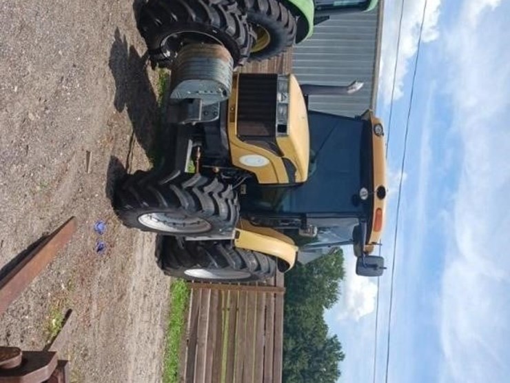 2012-challenger-chl-mt465b-runs/moves-image-1