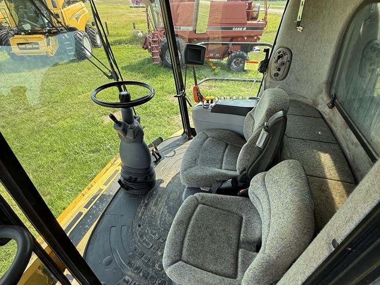 new-holland-cr960-image-74