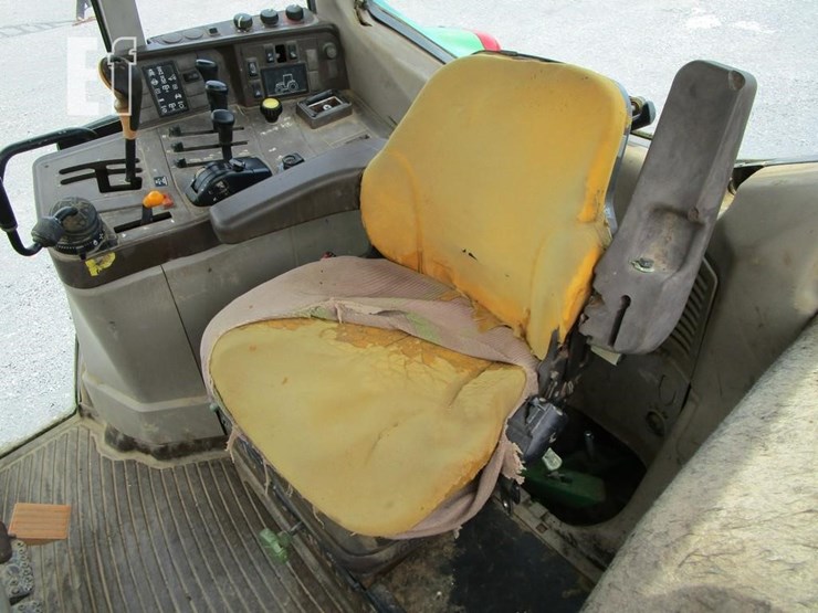 john-deere-6120-image-25