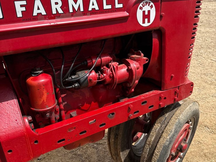 farmall-super-h-tractor-image-12