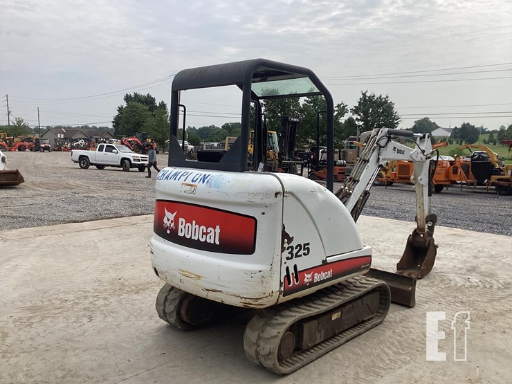 2011-bobcat-325g-image-4