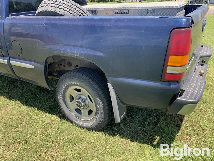 2002-gmc-sierra-1500-image-17
