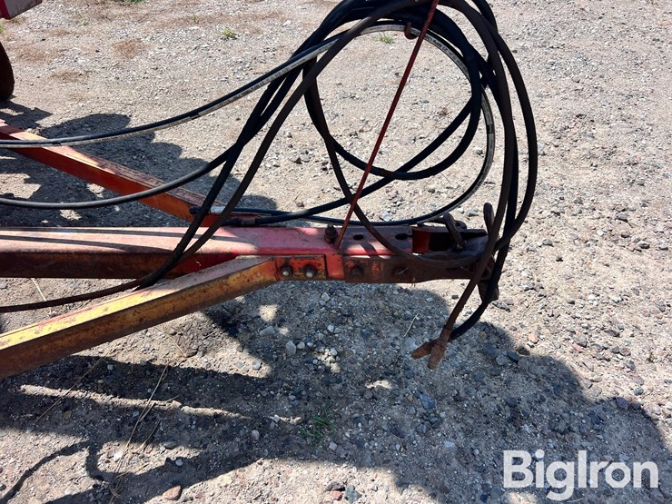 massey-ferguson-820-image-12