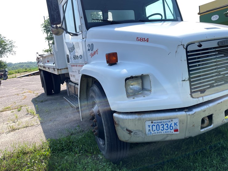 #1013-•-1992-freightliner-cummins-(has-mn-title)-image-19